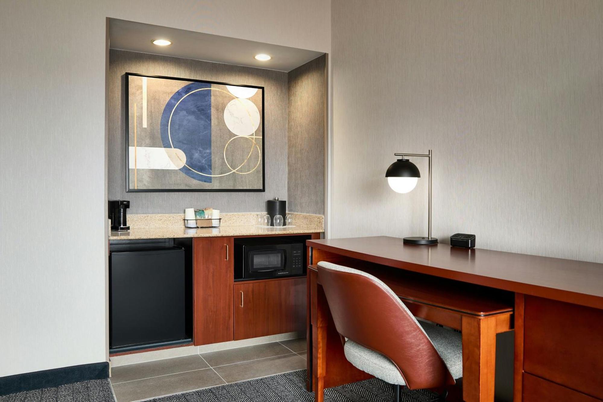 Courtyard St. Louis Creve Coeur Hotel Екстериор снимка