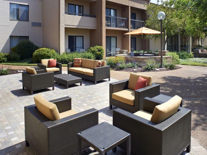 Courtyard St. Louis Creve Coeur Hotel Екстериор снимка